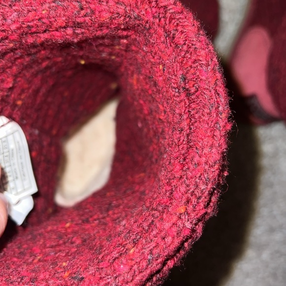 Classic Cardy Uggs - red-sangria sweater boots - Picture 10 of 12